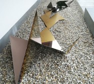 Nina Annabelle Märkl | Reflections | polished steel | 620 x 170 x 120 cm | 2018