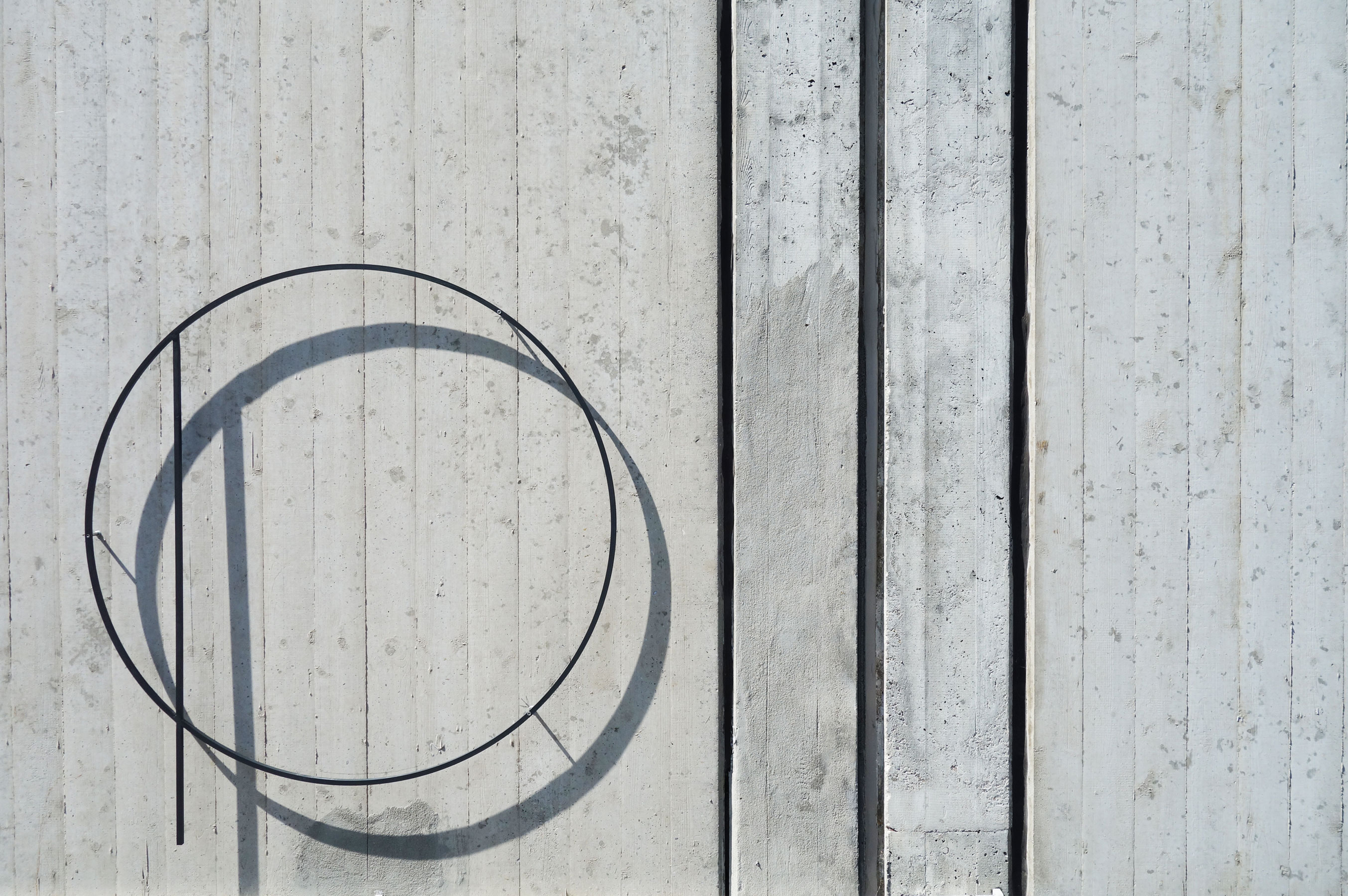 FRAMES | Stahlrelief auf Beton | 30 Meter Wand – Artothek Dachau | 2019